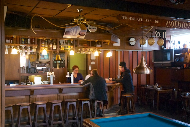 21. Cafe
