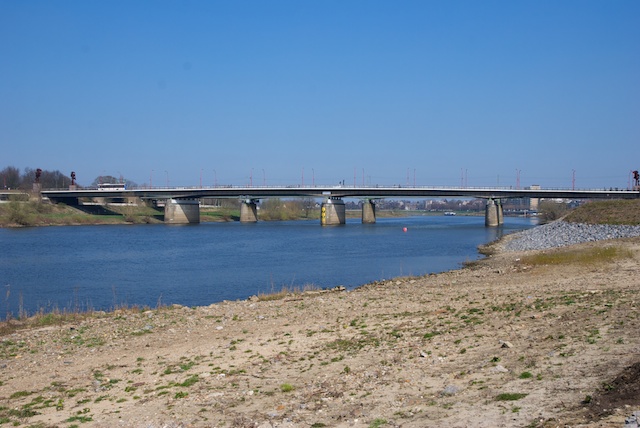 99. Maasbrug