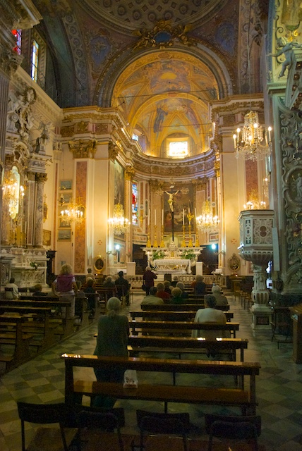 20. Interieur kerk*
