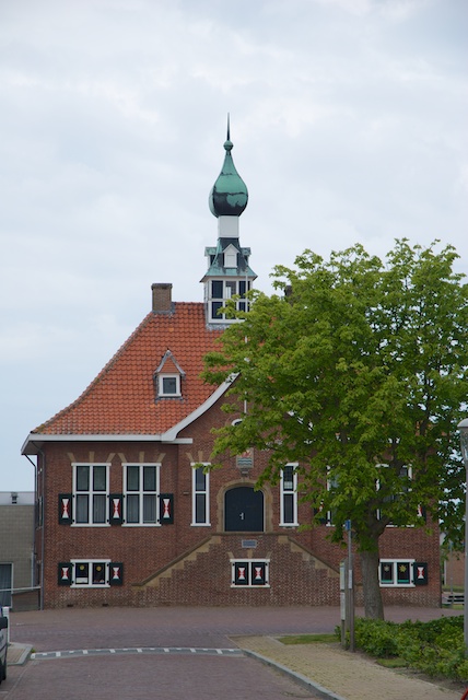 48. Gemeentehuis