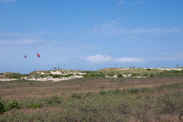 90. Kitesurfen