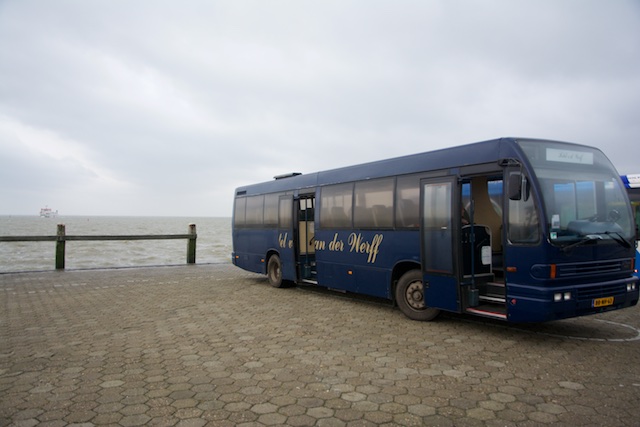 121. Bus en boot