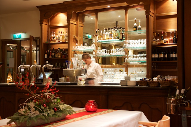 65. Bar