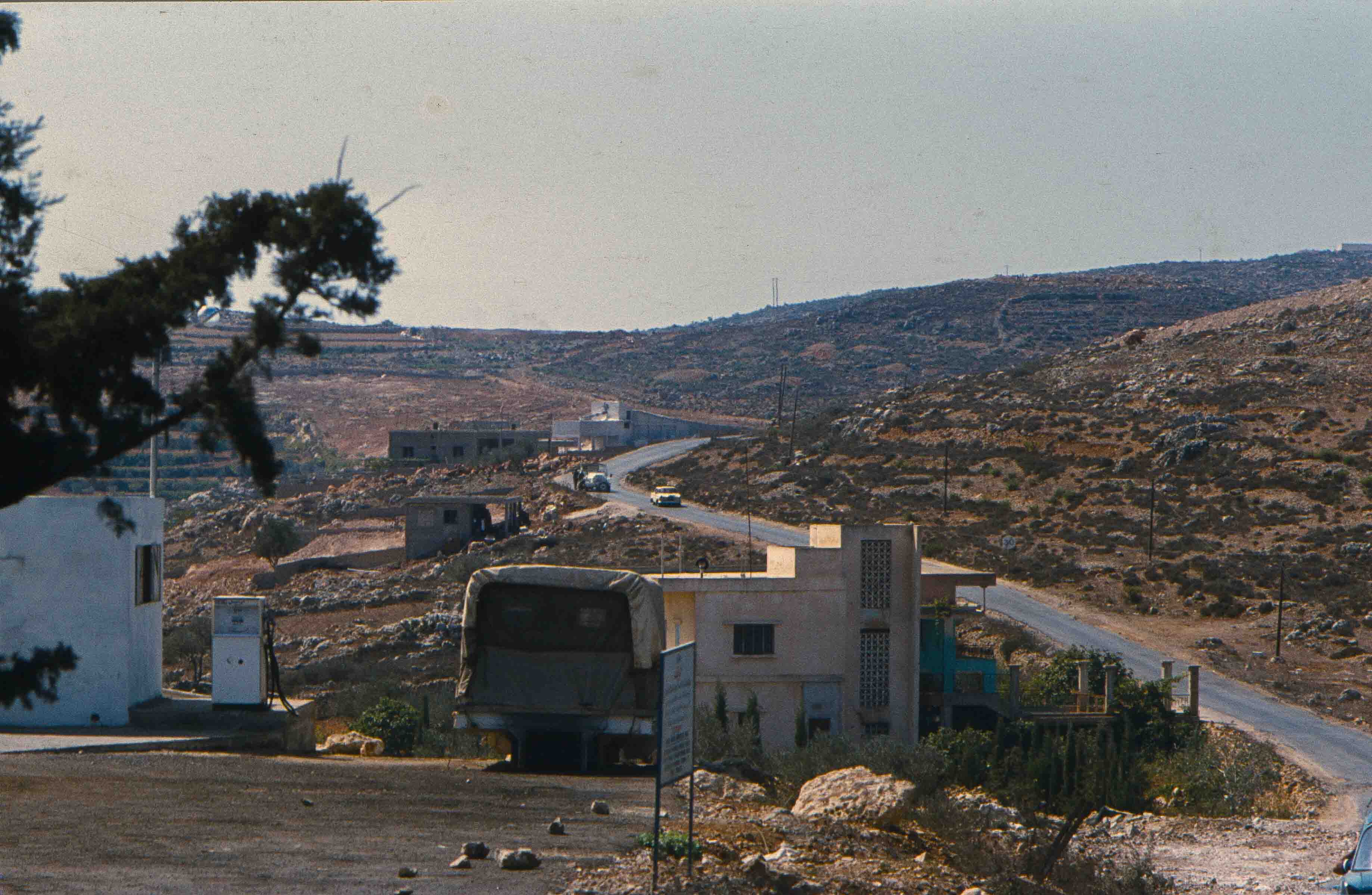 100. Libanon
