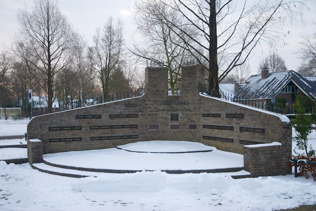 28. Monument