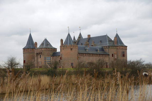 107. Muiderslot