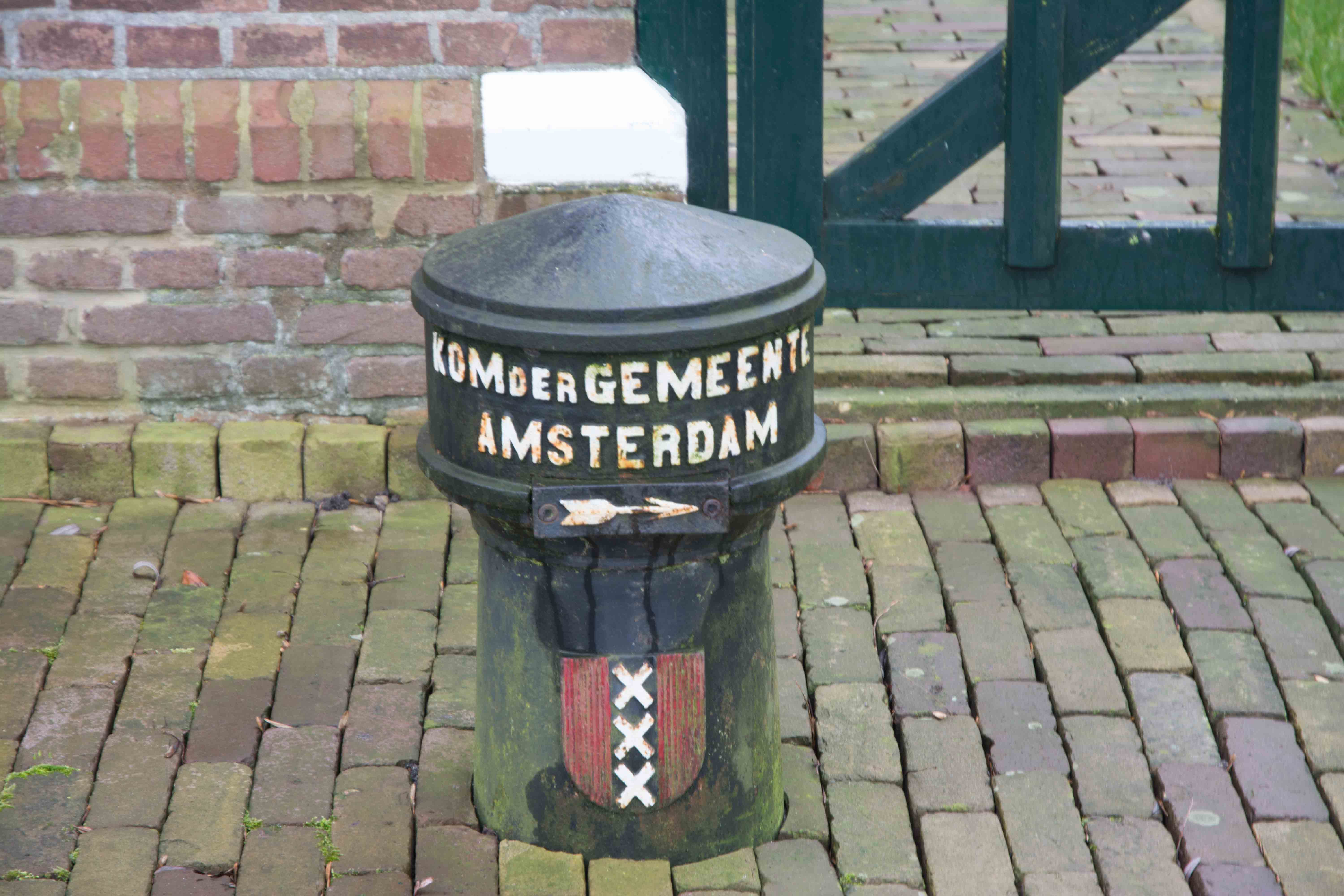 13. Grenspaal