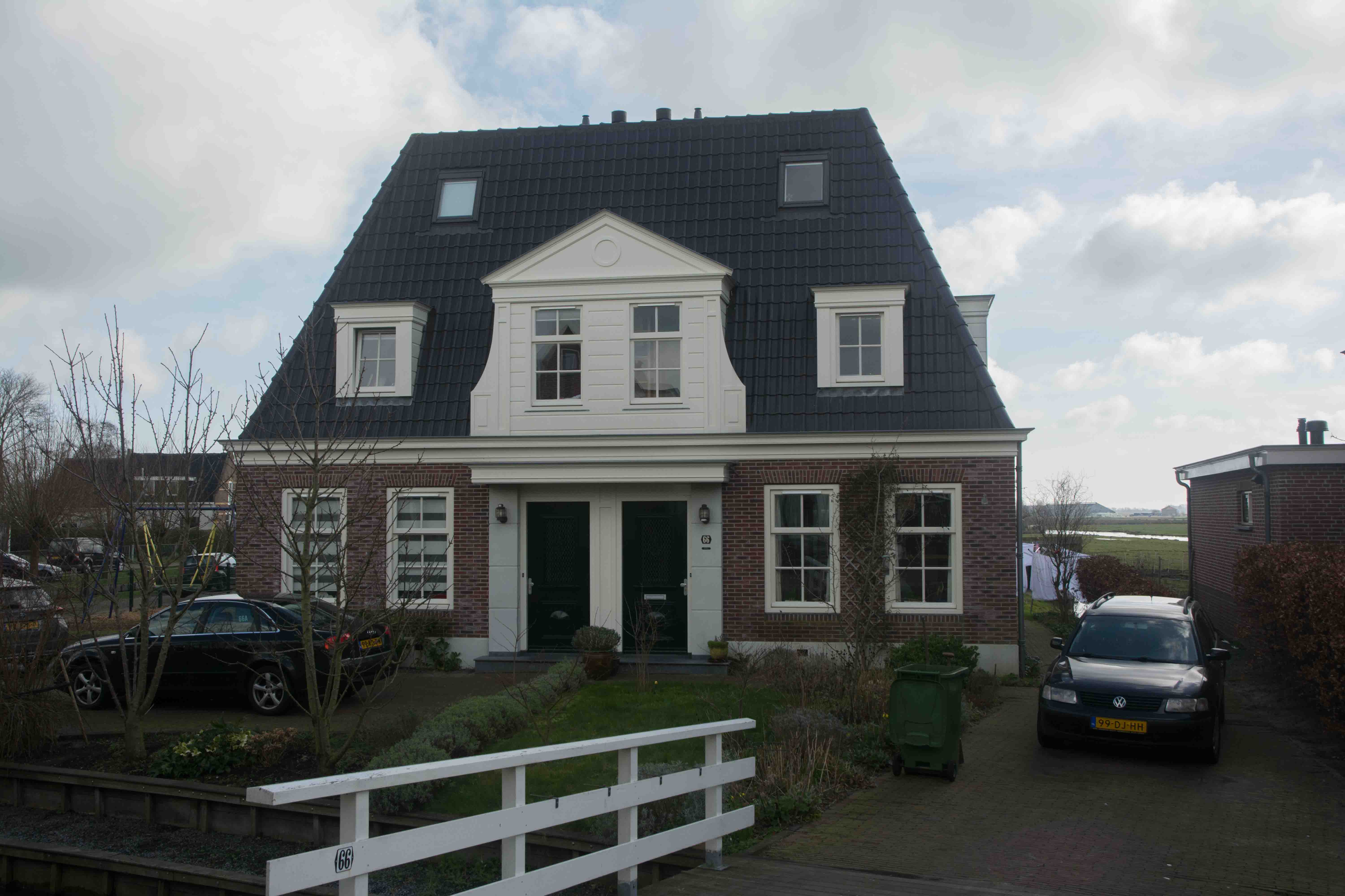 145. Huizen