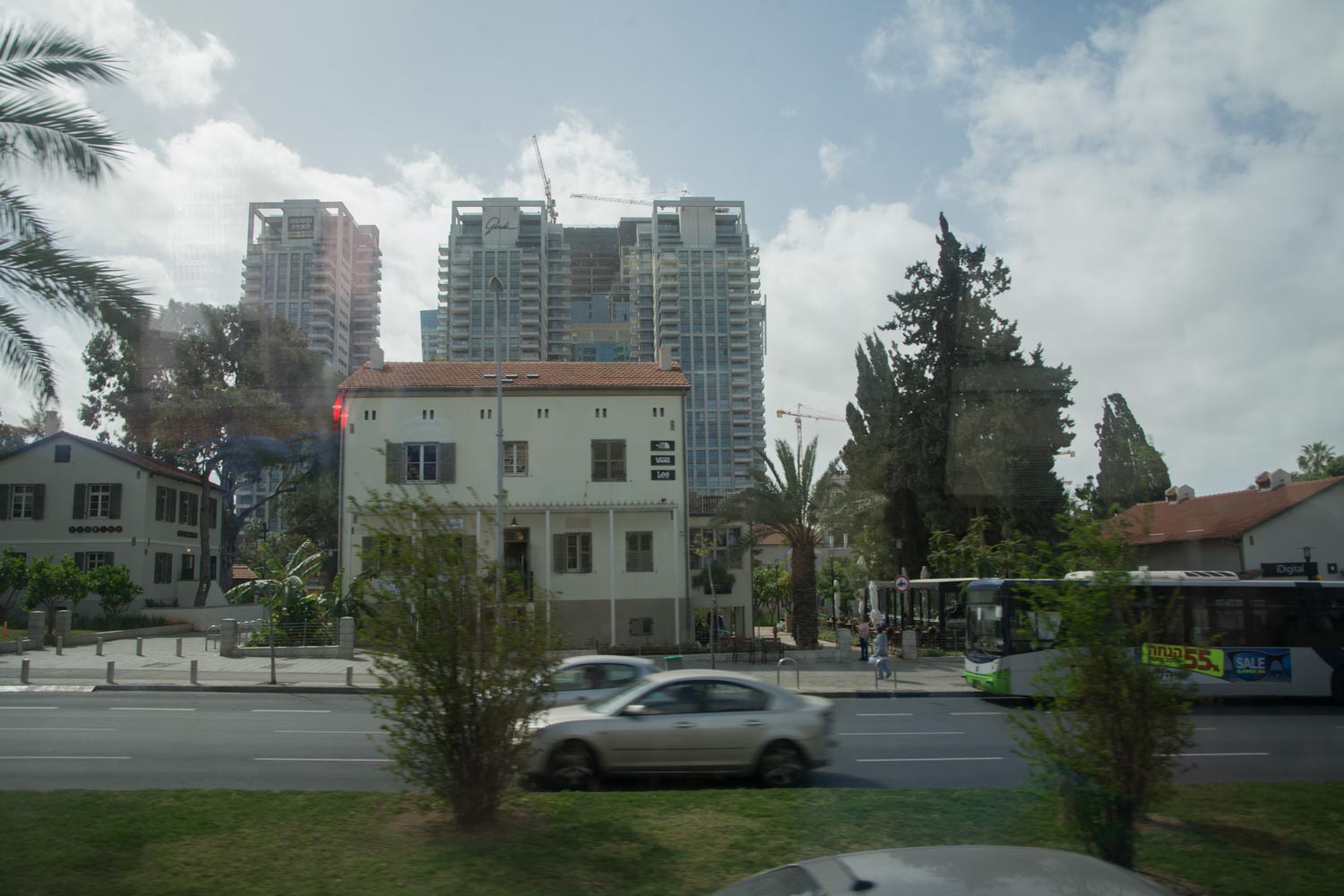 475. Tel Aviv