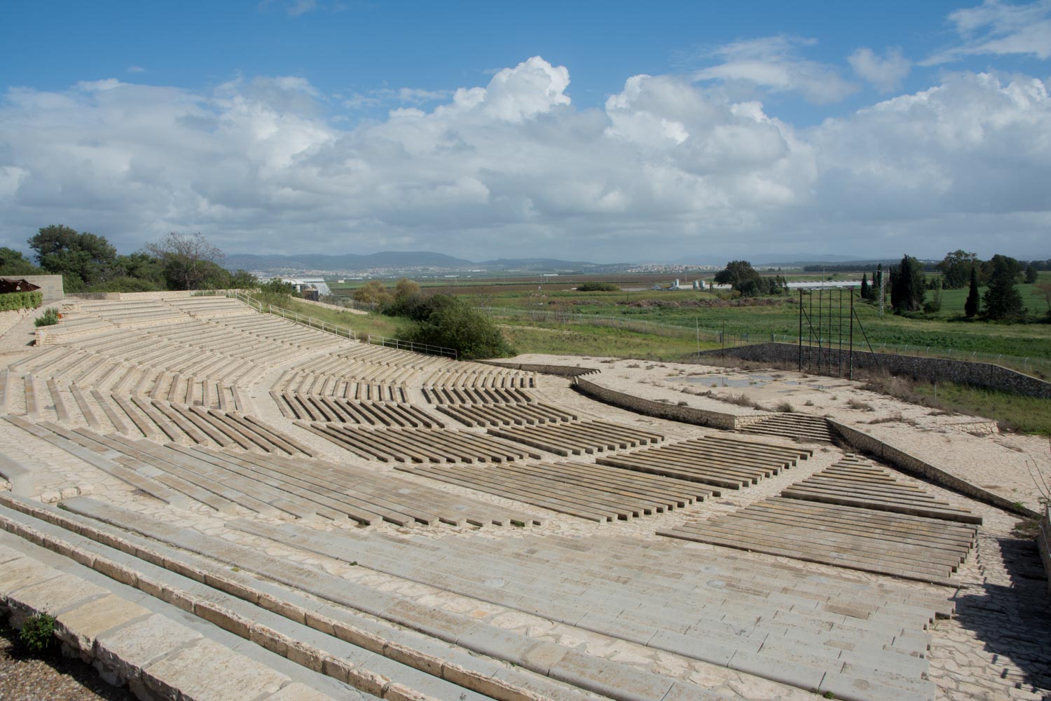 562. Amphitheater