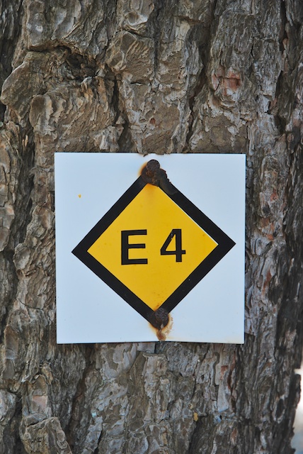 083. E4