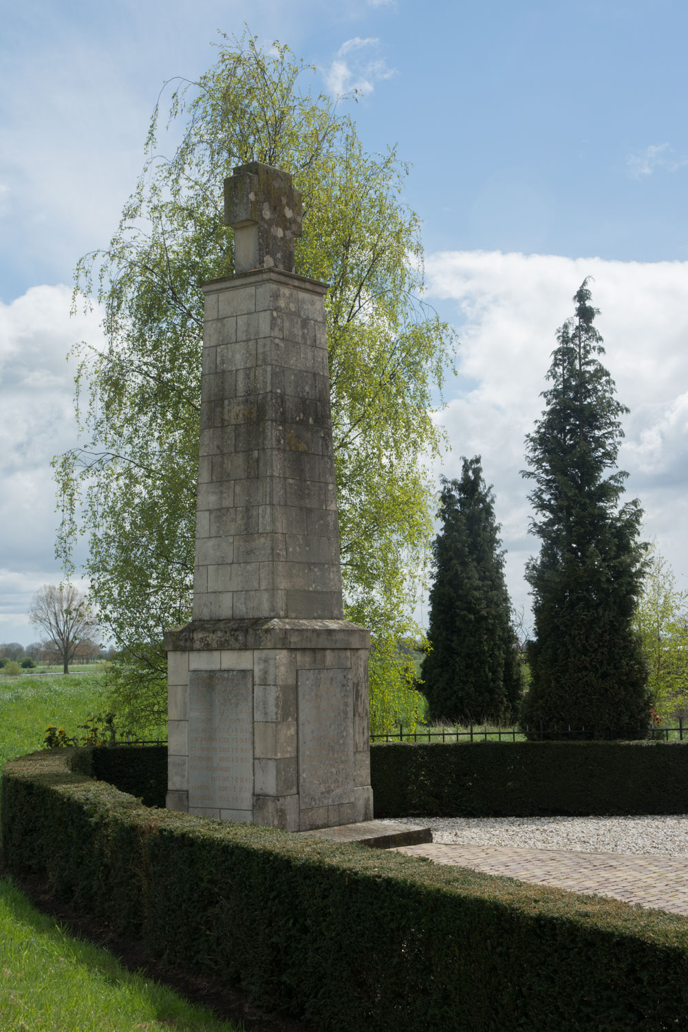 161. Monument