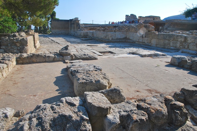 338. Knossos