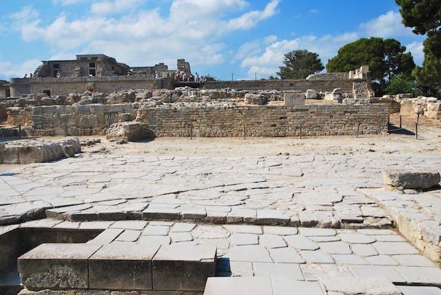 370. Knossos