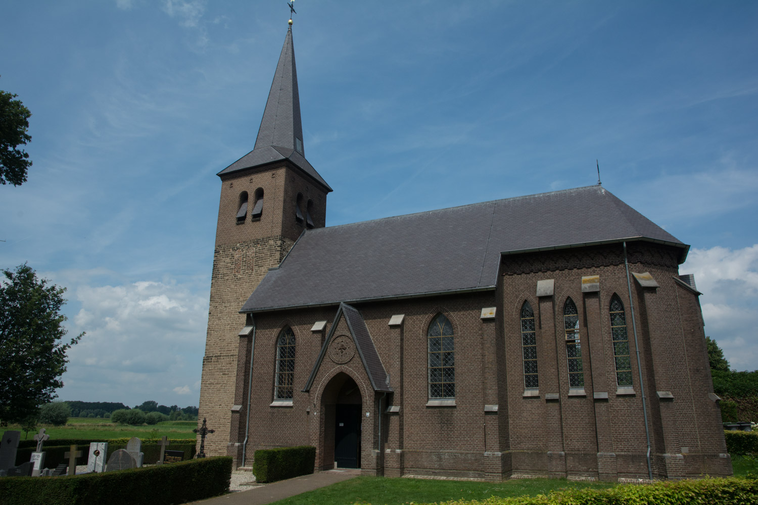 145. Kerk Neerlangel