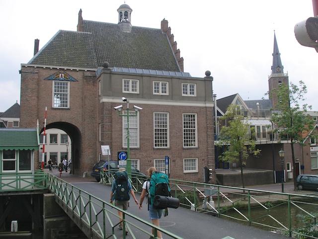 18. Draaibrug
