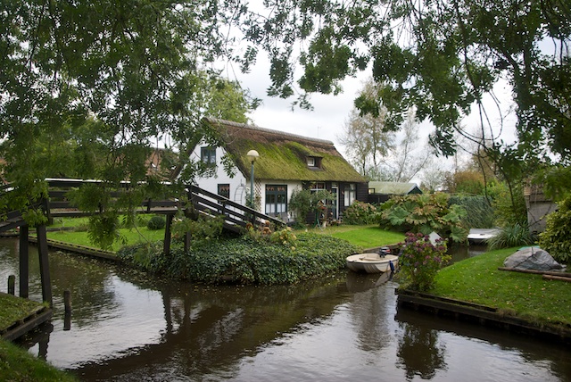 041. Giethoorn