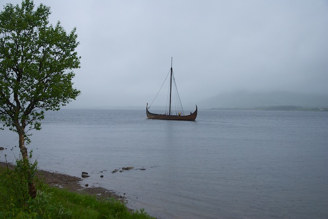 545. Vikingschip