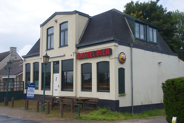 124. Cafe
