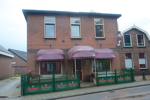 126. Cafe