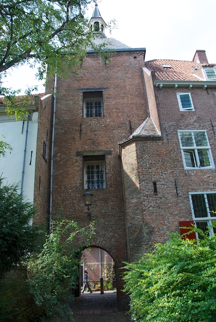 25. Pand