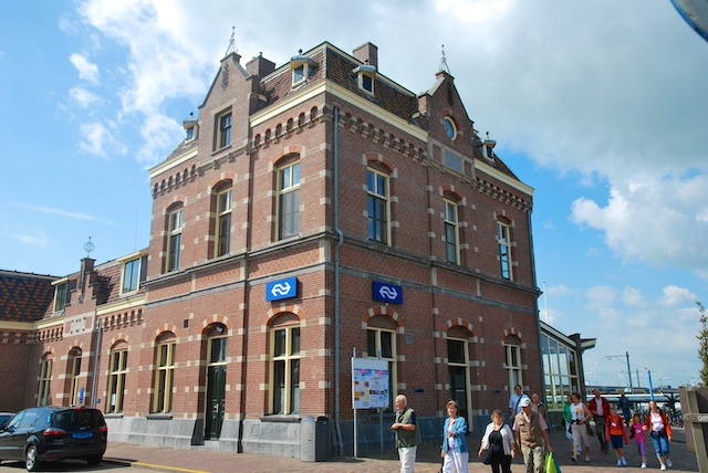 01. Station Enkhuizen