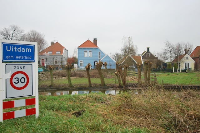 10. Uitdam