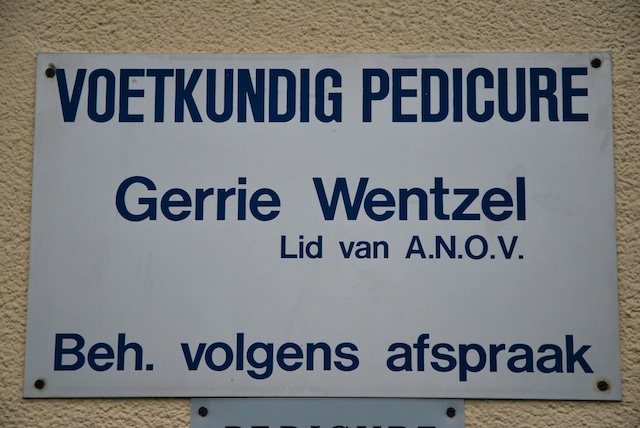 24. Pedicure