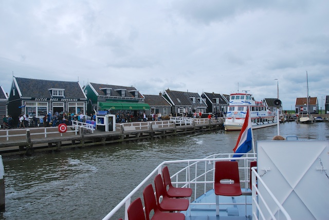 79. Marken haven