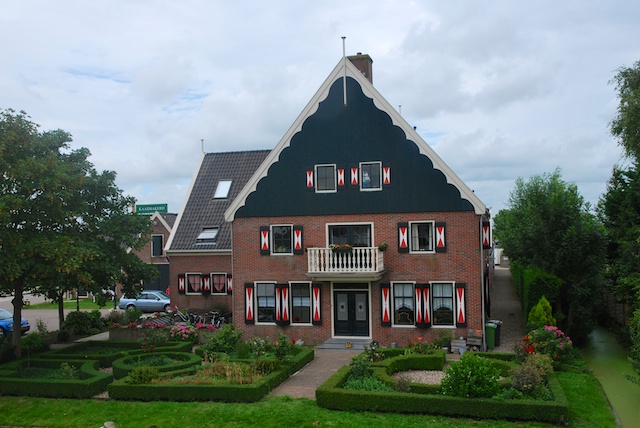 82. Huis