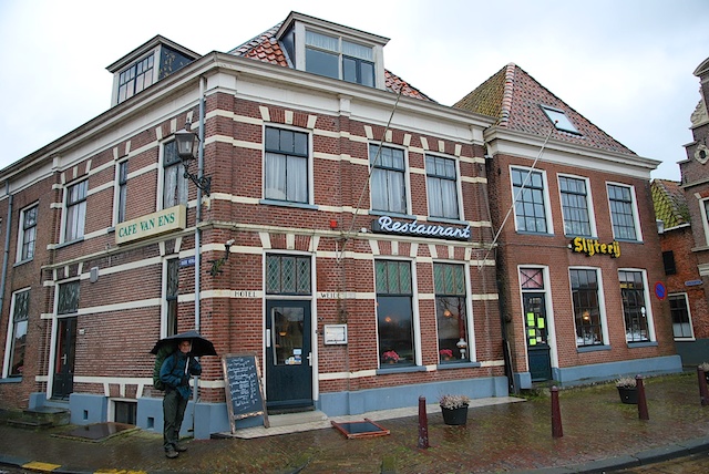 9. Restaurant